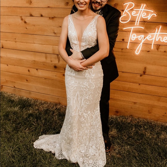 Enzoani Wedding Gown - Picture 3 of 4